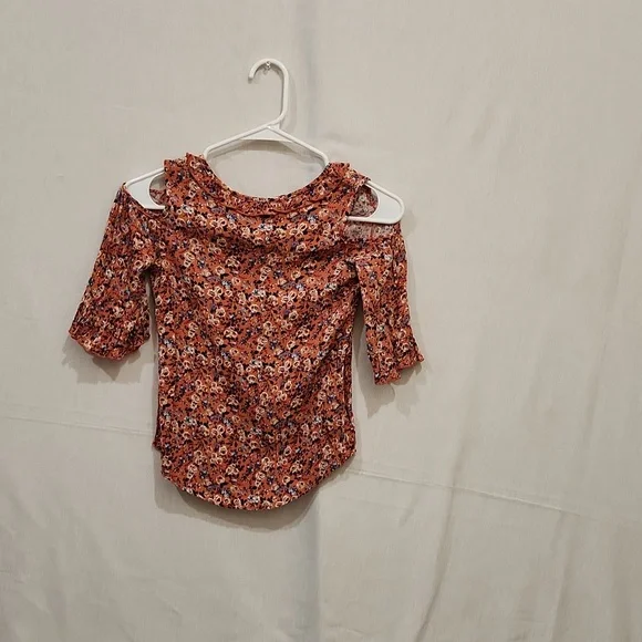 Top - Picture 3 of 3